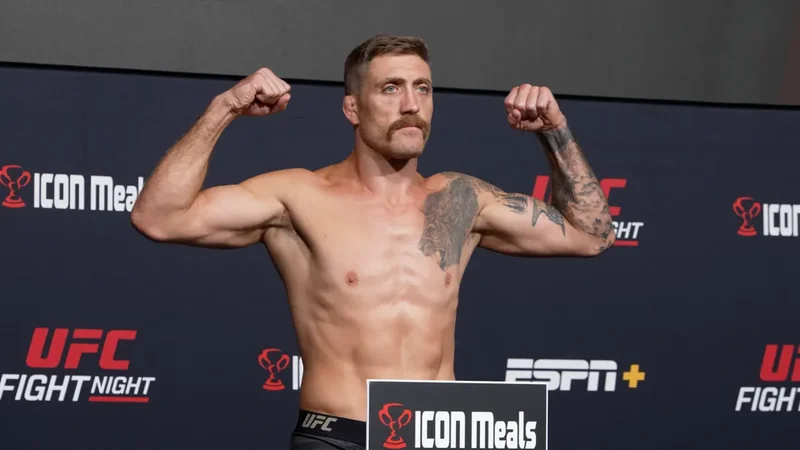 Джералд Мершарт срещу Брад Таварес на UFC Vegas 105