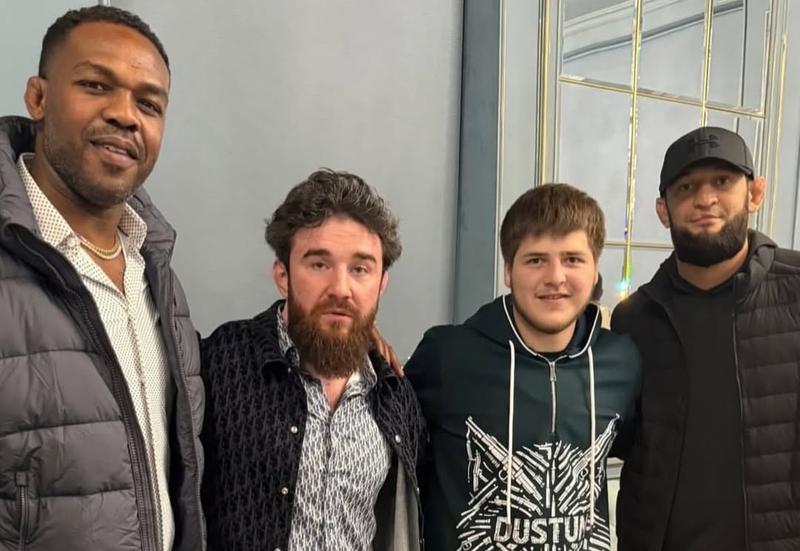 Джон Джоунс си купил апартамент в Грозни