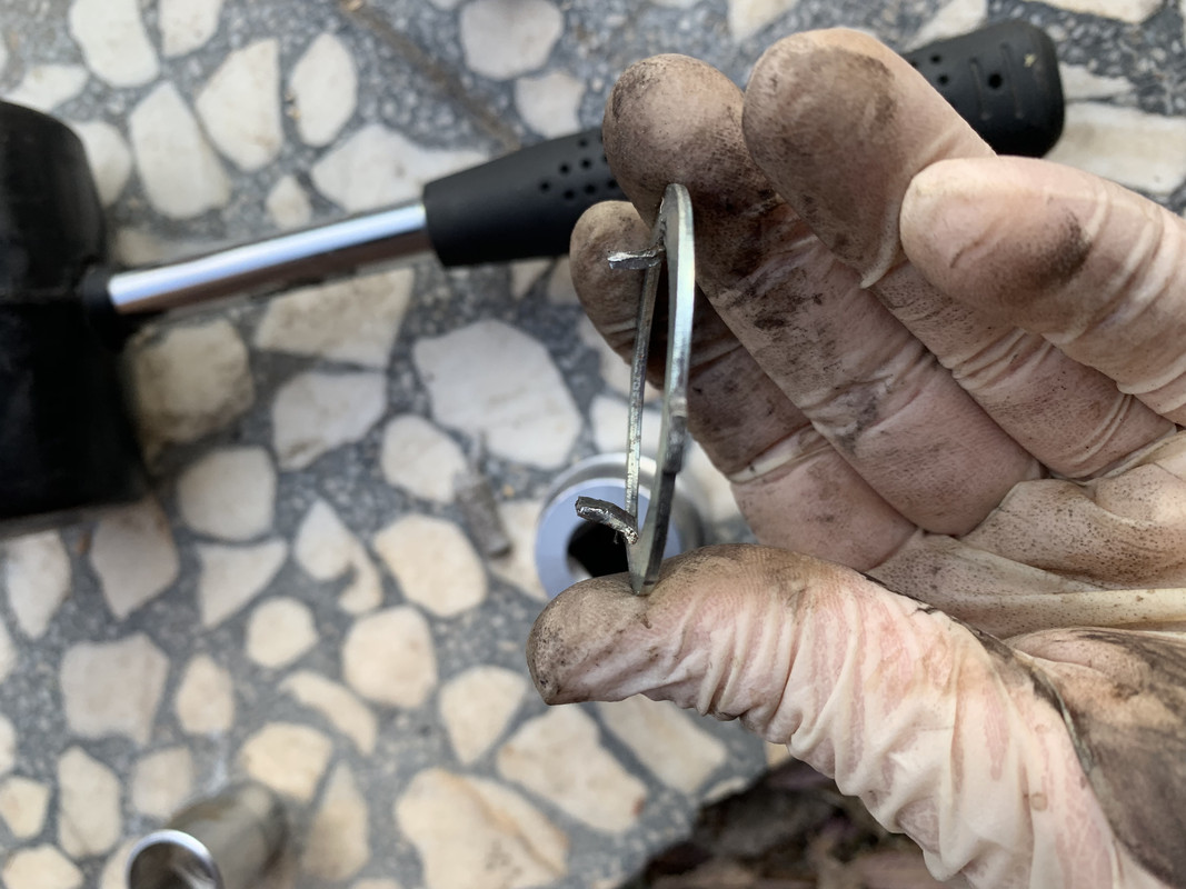 3322240F-713E-455E-A10E-CF5C2B8E6E02