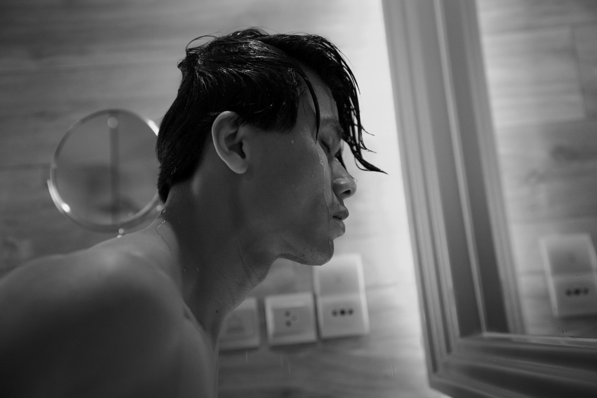 MODEL - Chàng trai xăm mình với gương mặt chữ điền