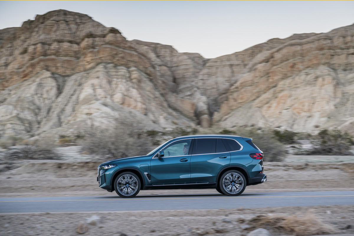 P90489772_highRes_the-new-bmw-x5-xdriv