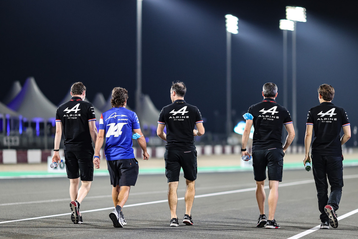 [Imagen: f1-gp-qatar-giovedi-track-walk-200.jpg]