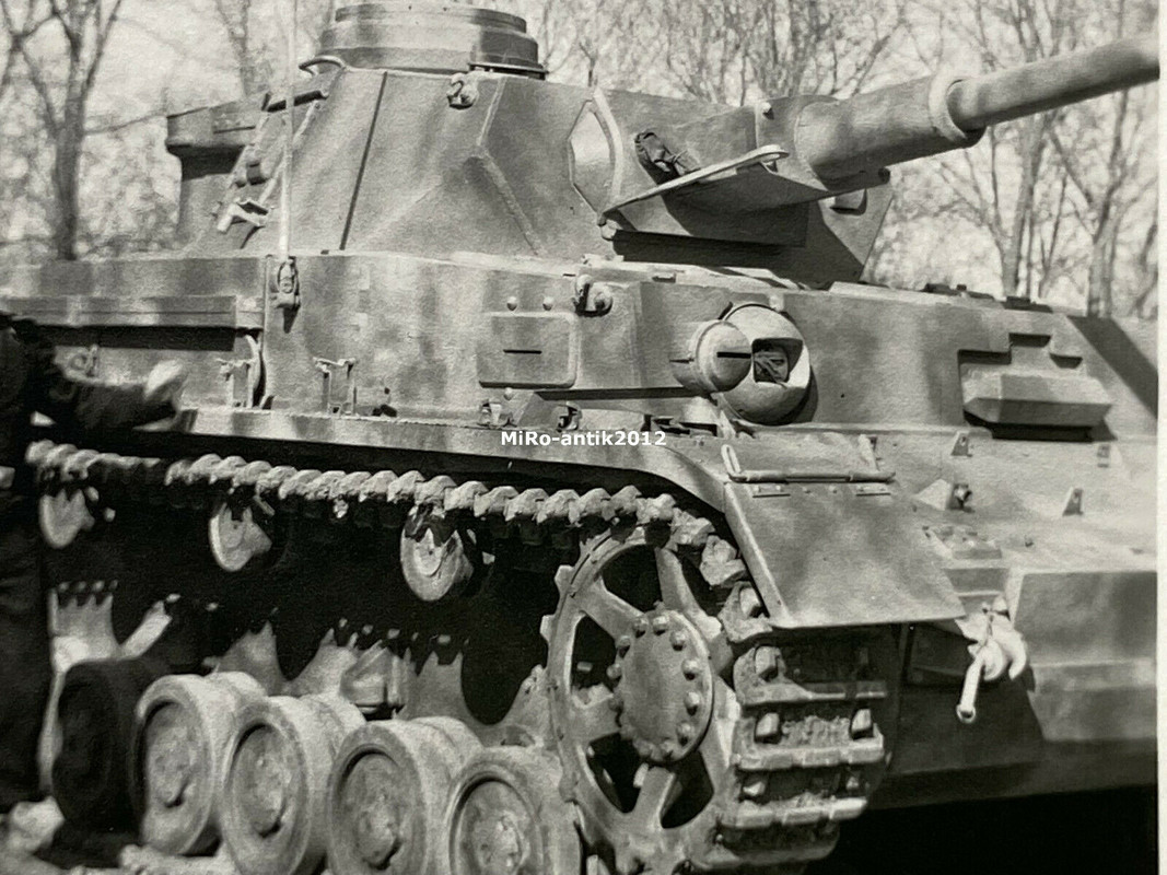Foto, Wk2, Panzer IV späte Ausführung in Camo,