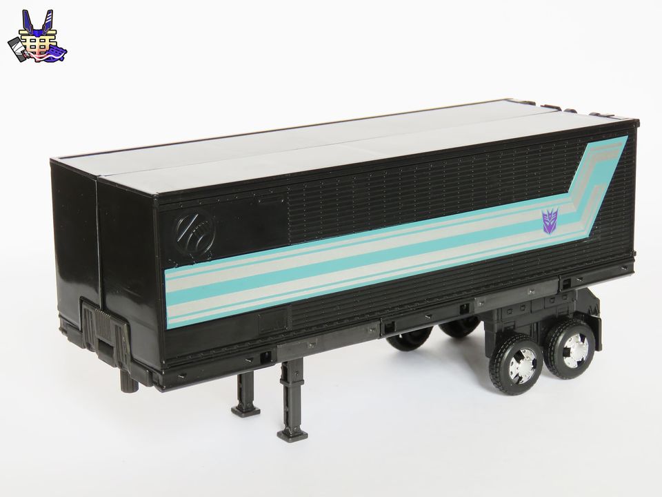 Netflix-War-For-Cybertron-Nemesis-Prime-14