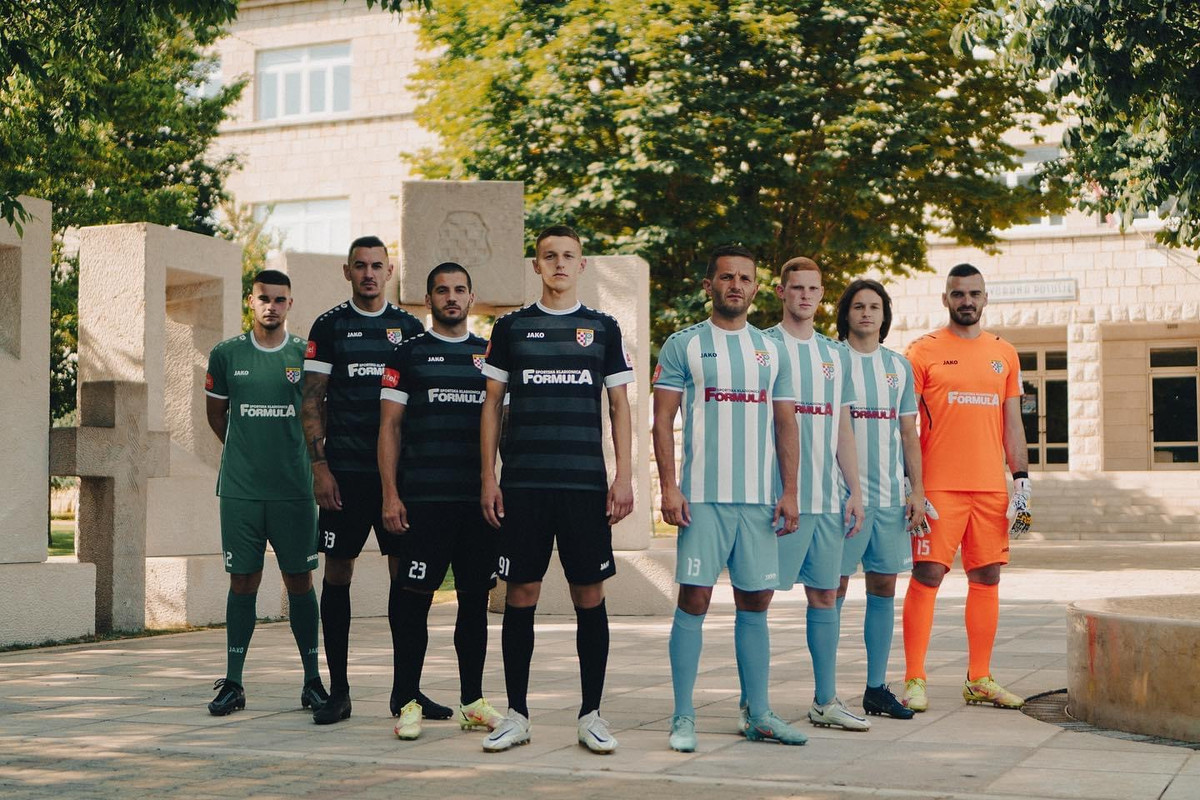 CD85D3F9-0F7D-4463-AC1F-BD8136E36BE2