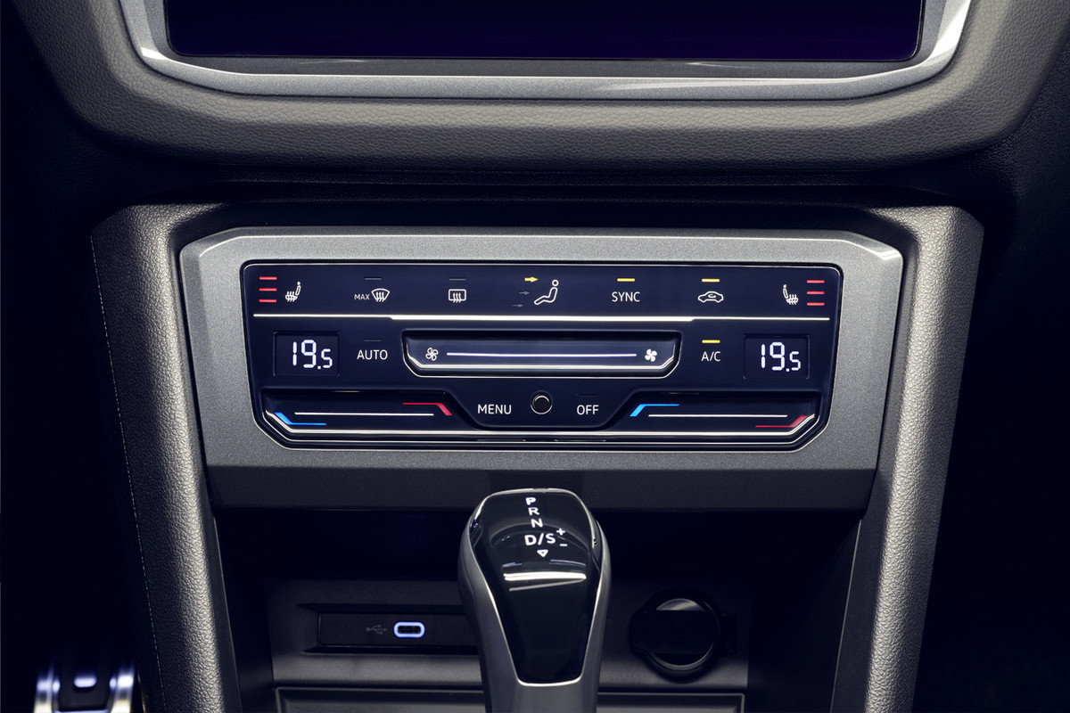 1148532D-E035-4700-AD27-DE65D6E73CEC