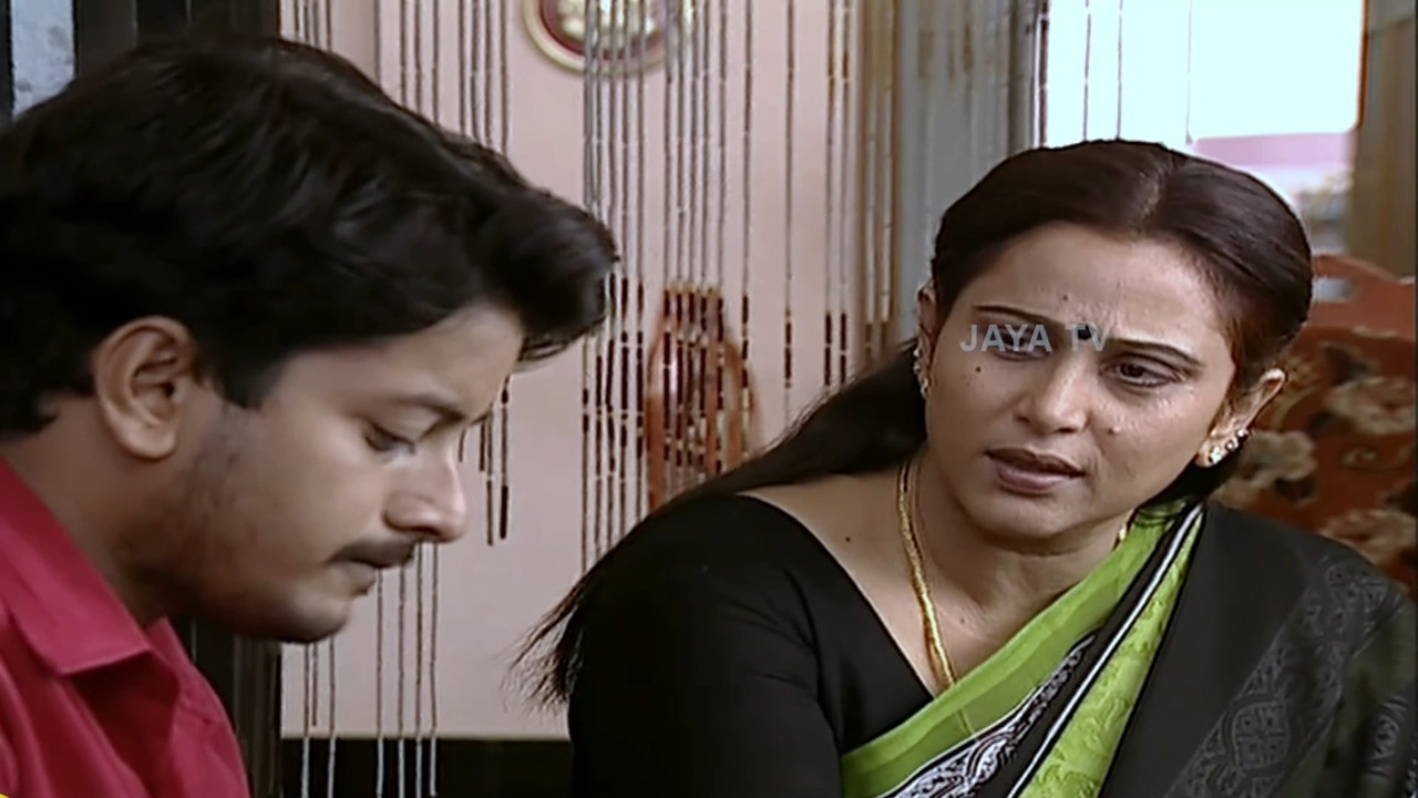 young beautiful Geetha  Sexy navel through transaparent black saree.mkv_snapshot_00.05.851