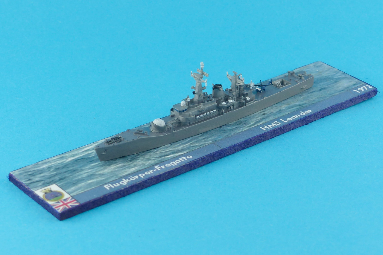 03 Mo MF099 a HMS Leander 1973 2