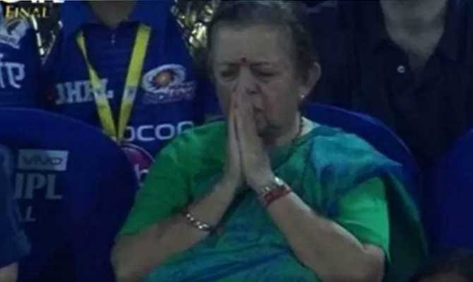 prayer-aunty.jpg