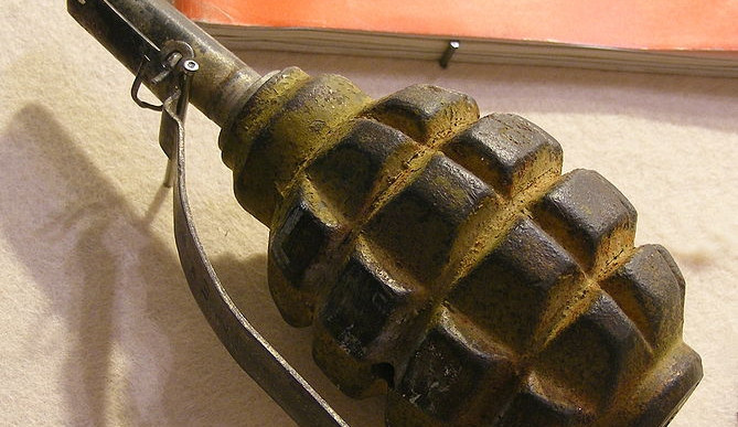 115x87-1407500710-669px-f1-grenade-soviet-rcr-museum
