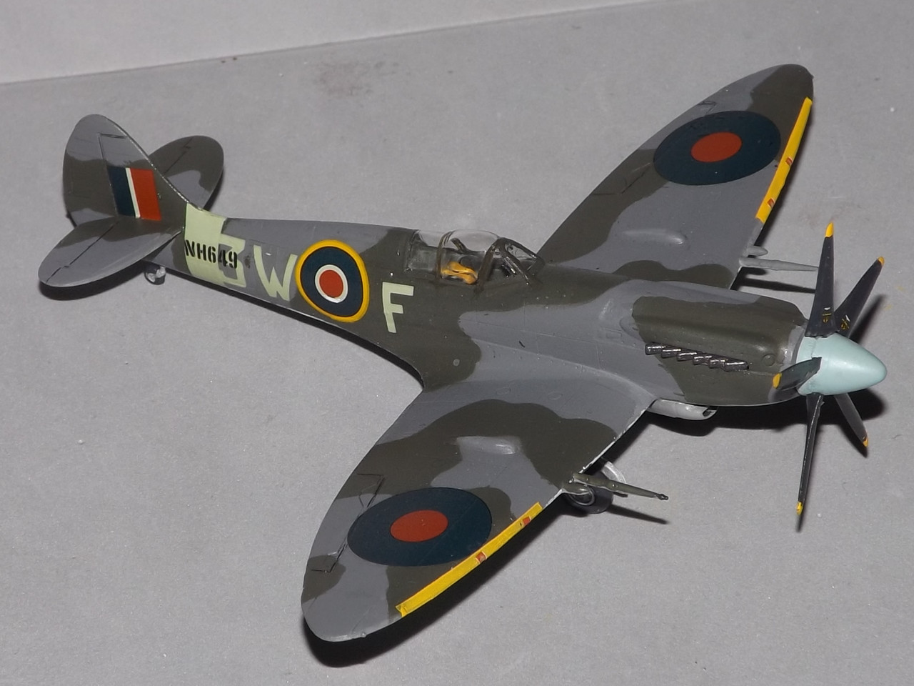 Fujimi_Spitfire14C FS