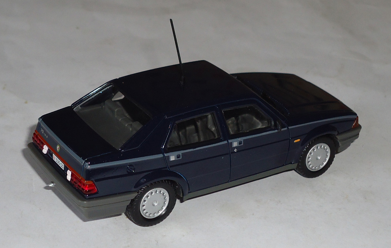 Alfa-Romeo-75 1.6 I.E