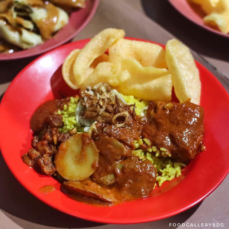 Nasi Kuning Pungkur