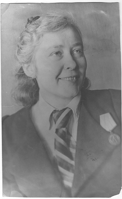 640px-1943
