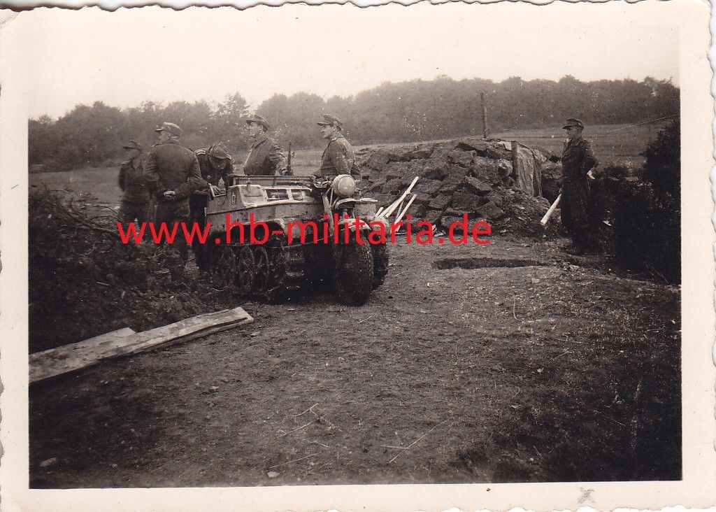 Foto Wehrmacht Kettenkrad. Sturmgeschützleute. Slowakei 1944. Oz
