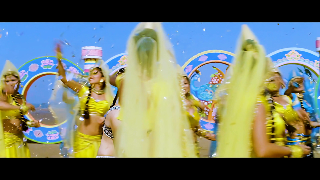 Tamanna Hot Song From Himmatwala Naino Main Sapna 4K (Best Quality).mp4_snapshot_01.40_[2021.04.05_1