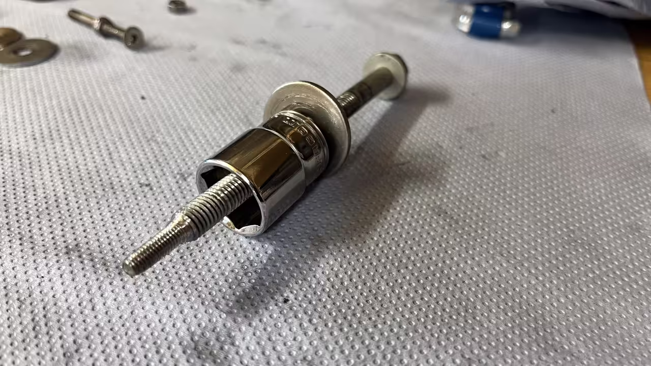 E1232B4C-F458-4ECD-9560-87AE96B96748_1_201_a