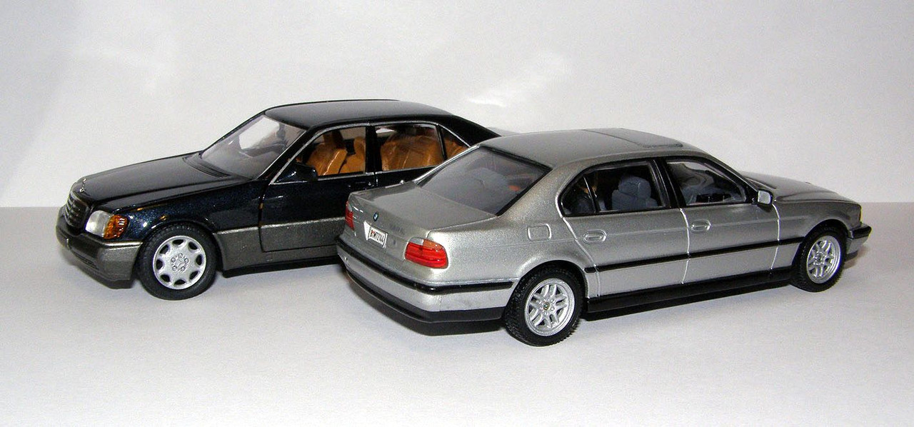 1994 BMW 750iL (E38) (Universal Hobbies for GE Fabbri 007#15) 4
