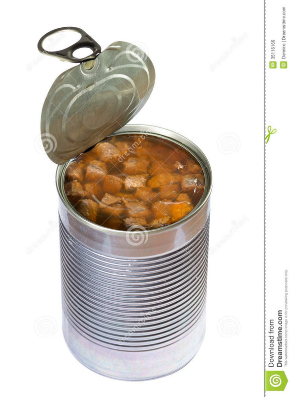 nourriture-en-boîte-de-chien-ou-de-chat-35116166