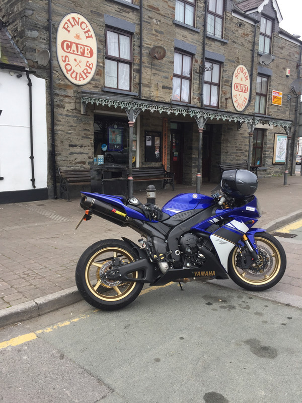 BE7AB731-F6F3-4C6C-B74A-81E292FE6D09