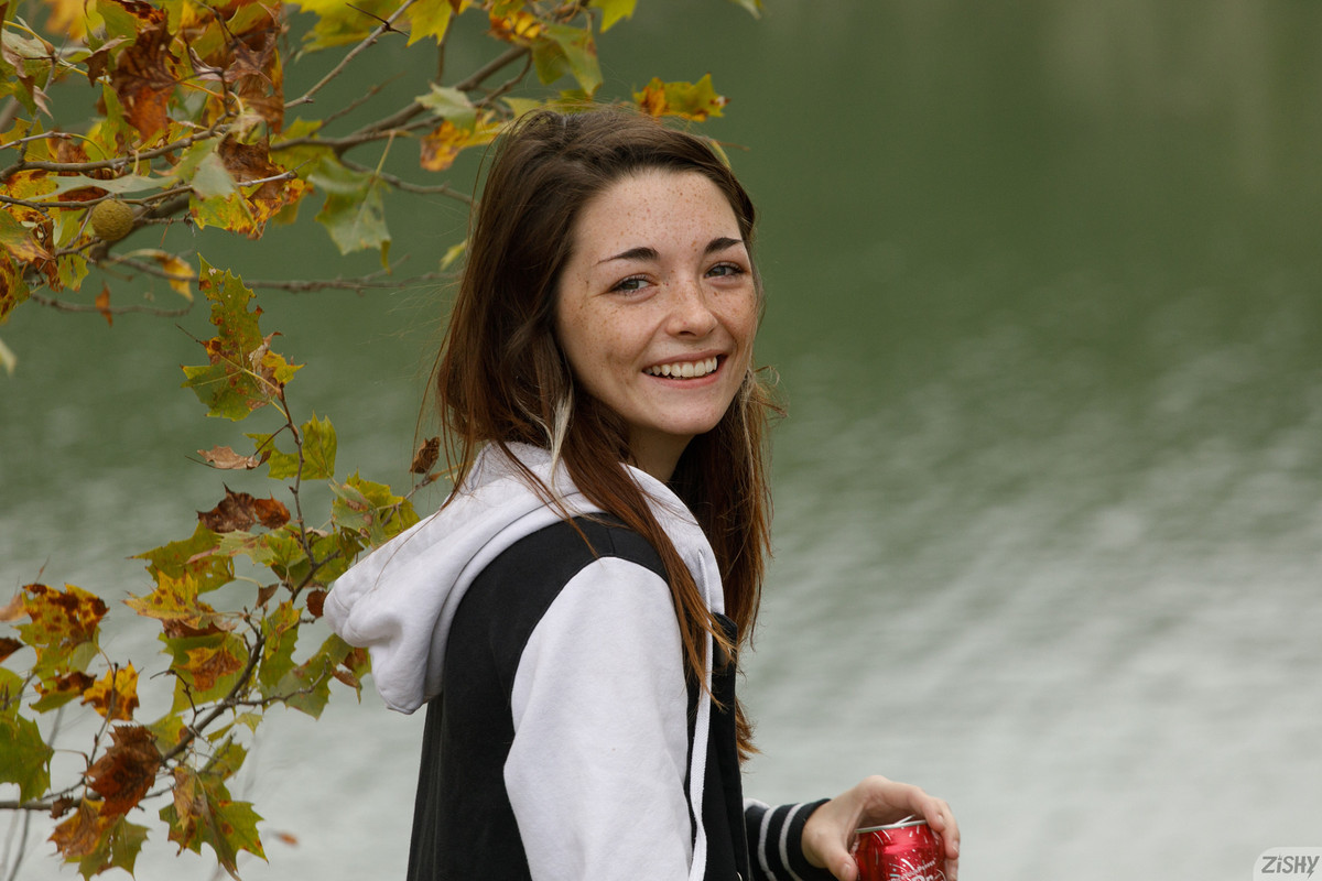 full_006_1229261451592453