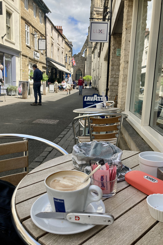 4C5FECC7-58E5-48EE-A8DD-2DE2BE5858EF