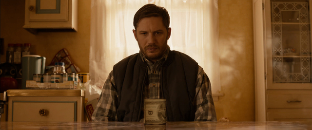 Chi-e-senza-colpa-Tom-Hardy-foto-dal-fil