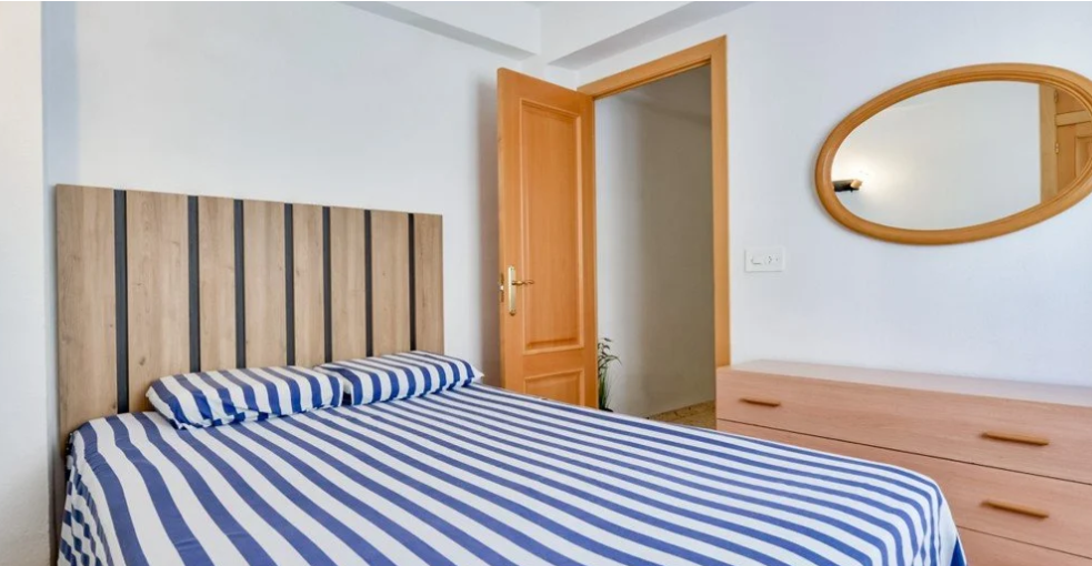 Tweede slaapkamer met tweepersoonsbed