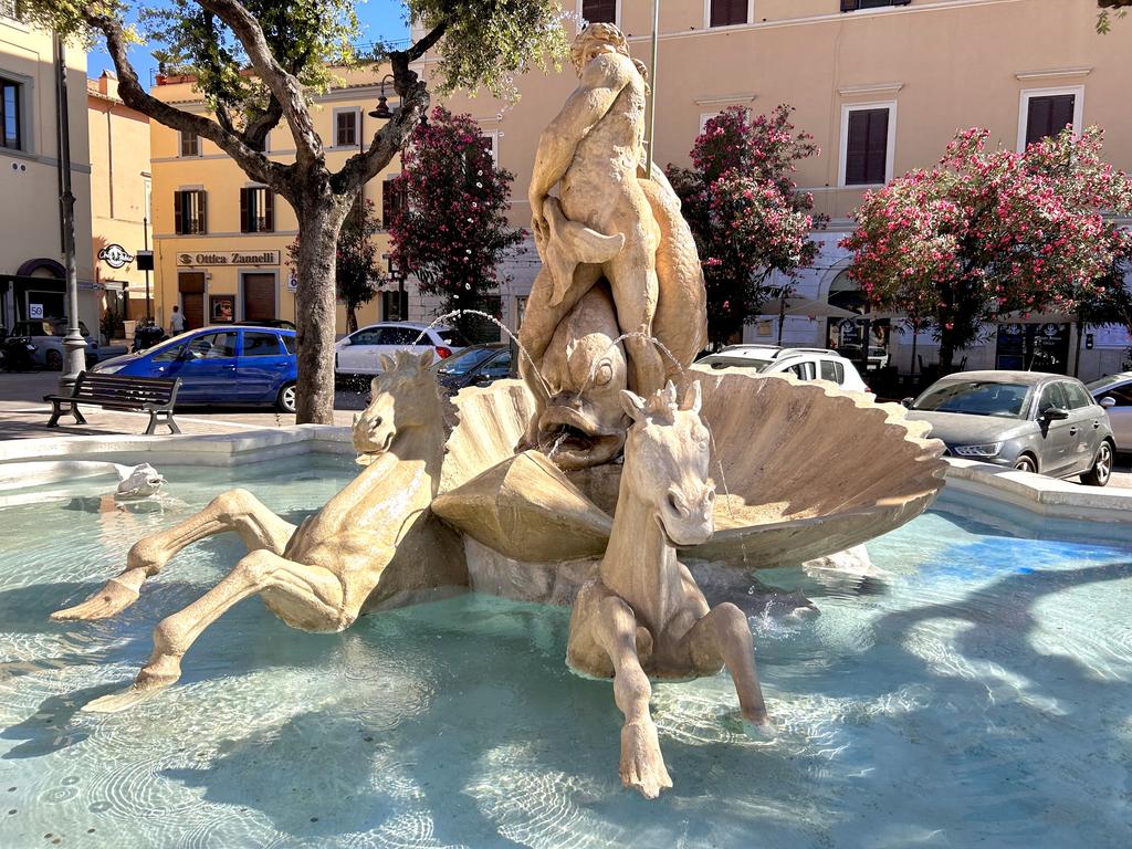 Жаркий сентябрь на побережье Тирренского моря.