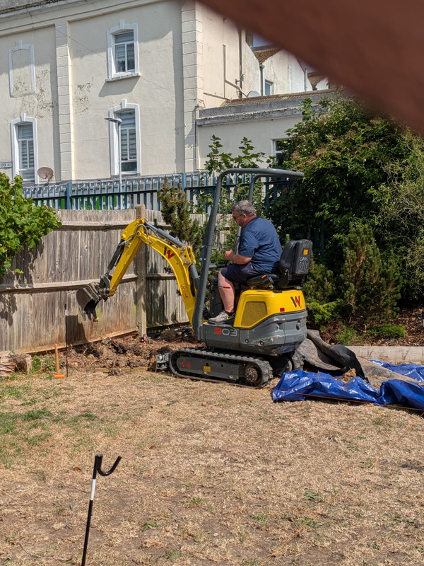 2c627f01-0ae2-4488-ad75-cf529c25e250