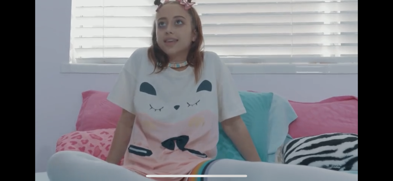 F58DE32B-5872-4AFA-BC50-B4BBC1DD1EA9