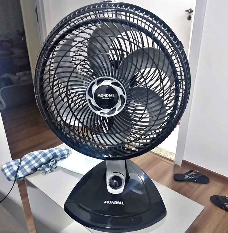 Ventilador de mesa Mondial, 30cm, 6 pás, Turbo – VT-30-NB