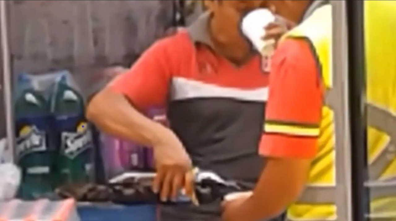 Captan a empleados de Coca-Cola en plena traición
