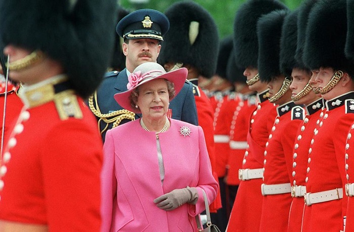 Ratu Elizabeth II