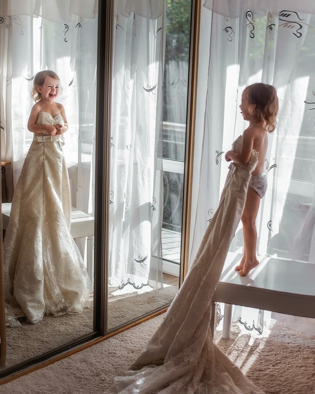 девочка и платье