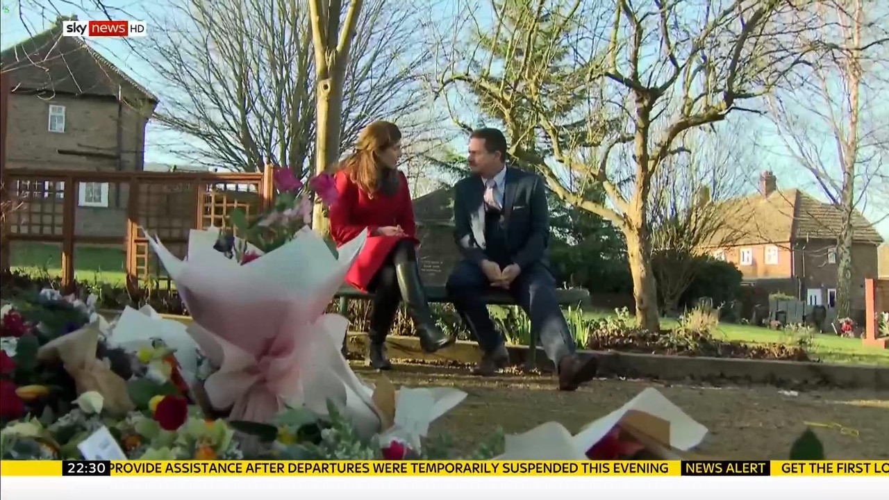 08 January - 22.00.00 - Sky News At 10. Anna Botting with the ma