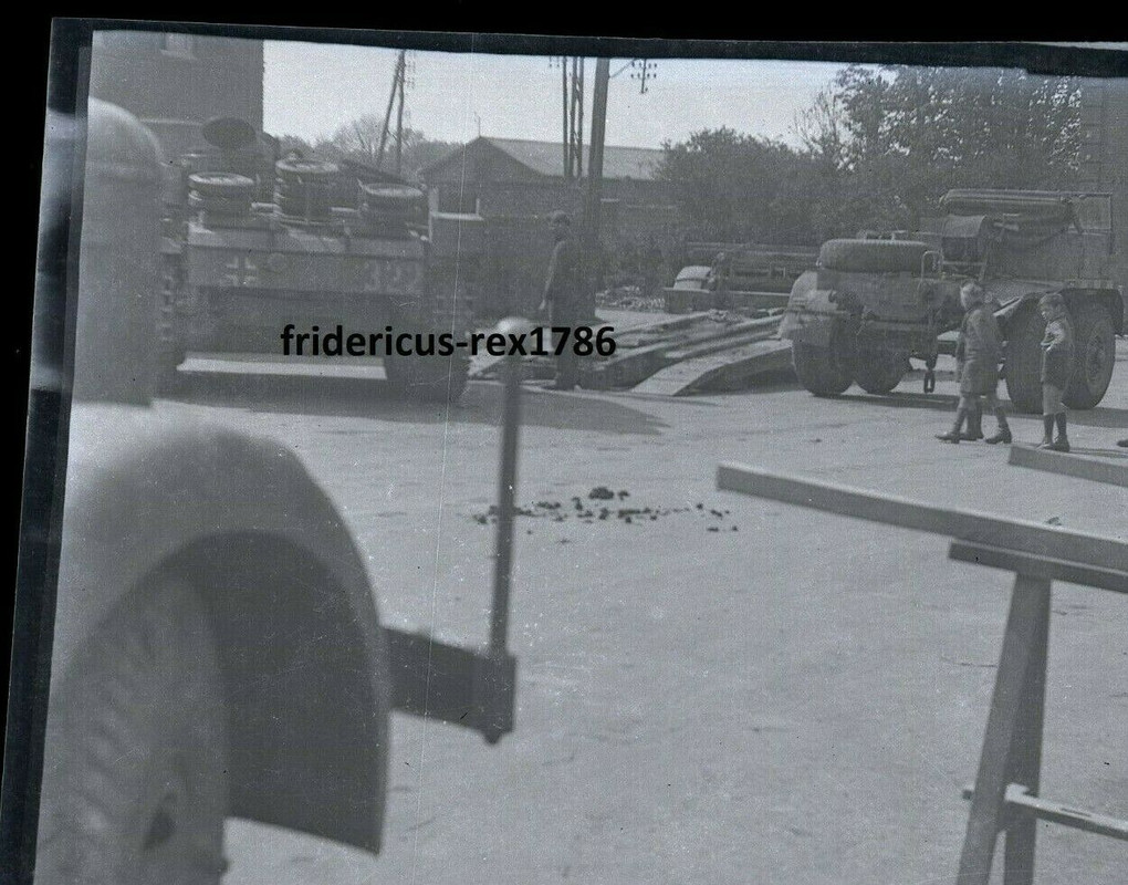Foto Neg Pz Abt301 Werkstzug France 44 Sturmgeschütz StuG Nr. 322 Tieflader