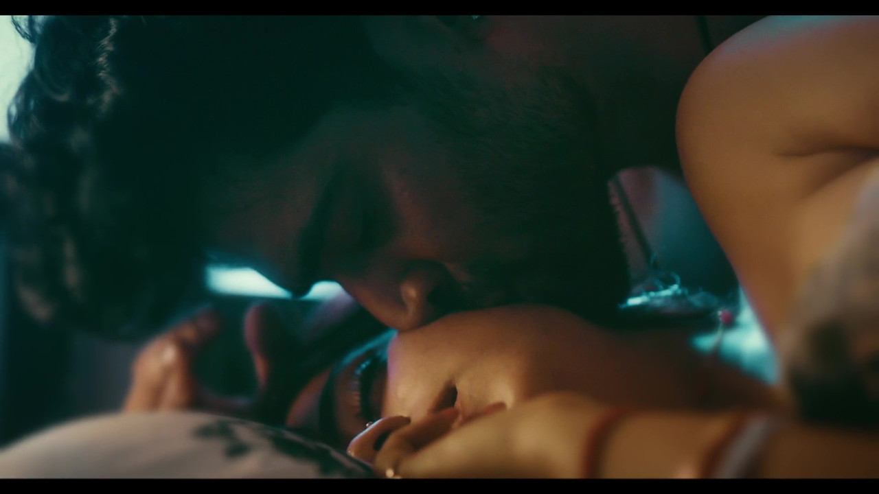 vlcsnap-2025-04-16-23h10m48s274