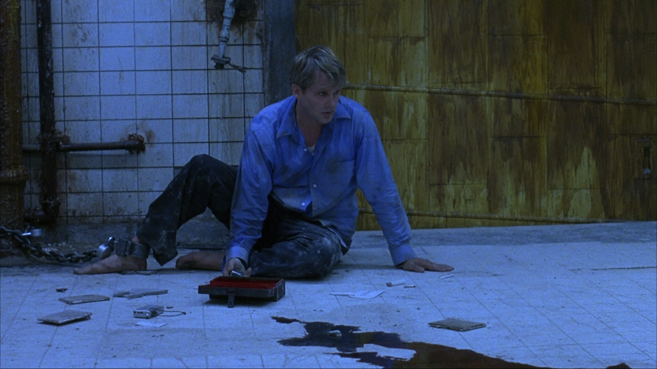 Пила (Saw) (2004 Blu-Ray).mkv_snapshot_01.00.32.343