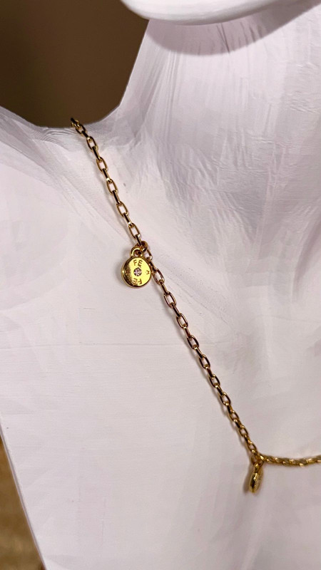 Chocker Minimalista 4
