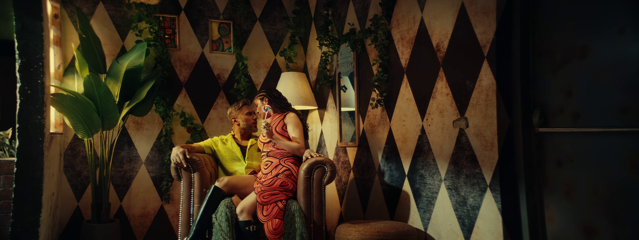 [Image: vlcsnap-2025-08-23-03h11m45s389.png]