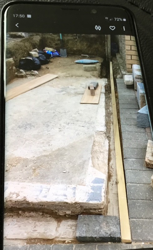 6785BB07-EFCB-43F6-BF6C-CAEF6EC61631