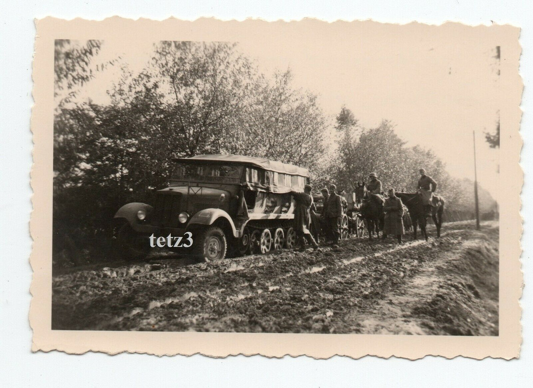 Polen 1939 Straße nach Tomaszów Sdkfz Geschütz Kanone Halbkette