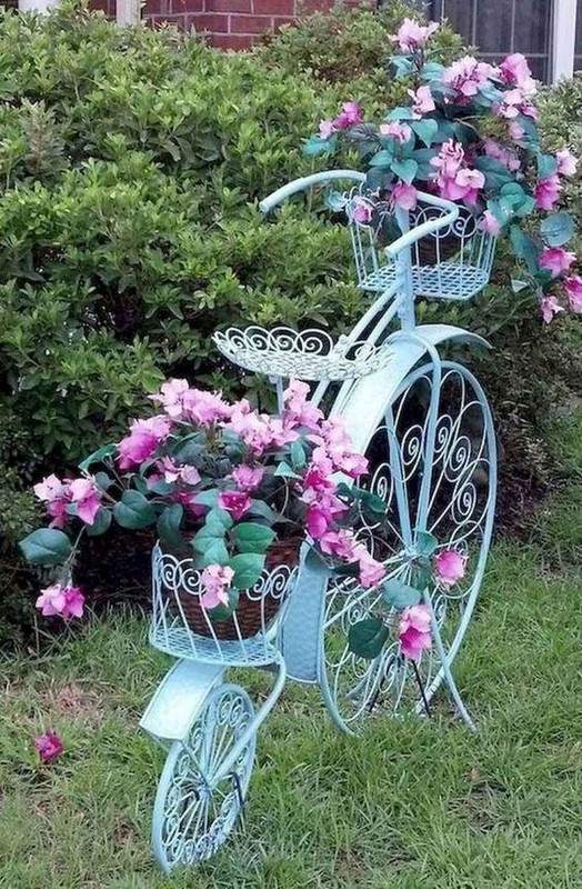 Flowersonbike.jpg