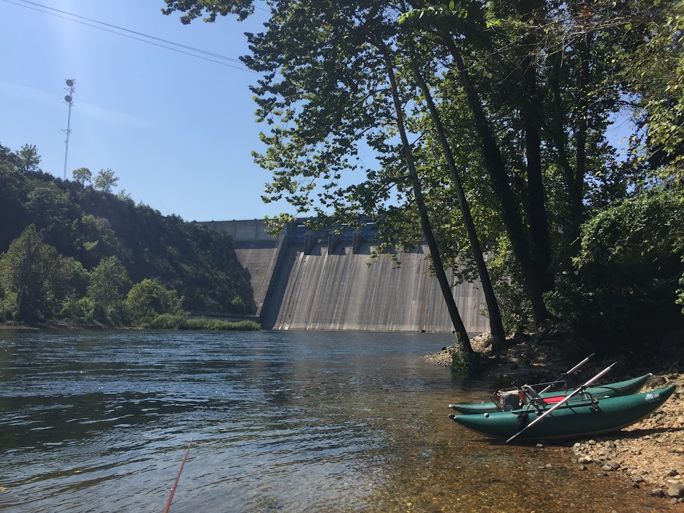 Pontoon-Below-Dam-1.jpg