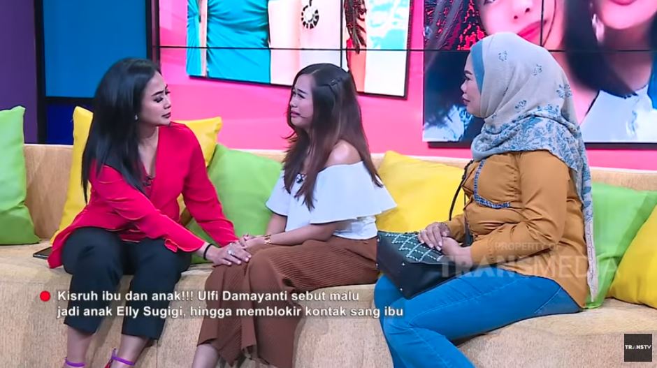 Ulfi curhat soal Elly Sugigi