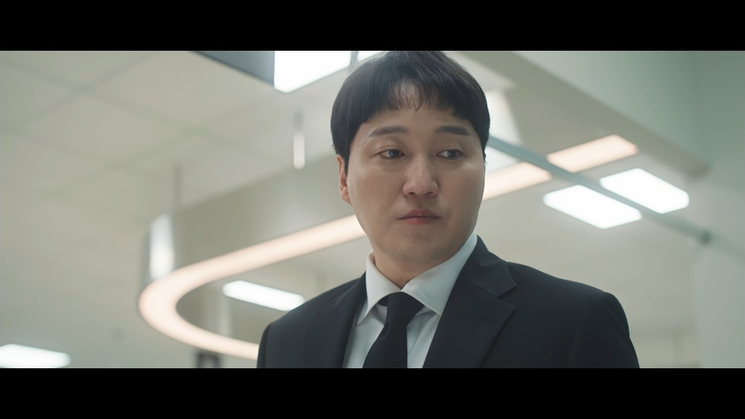 VS--Netflix-ResidentPlaybookE12Episode12-63’06”