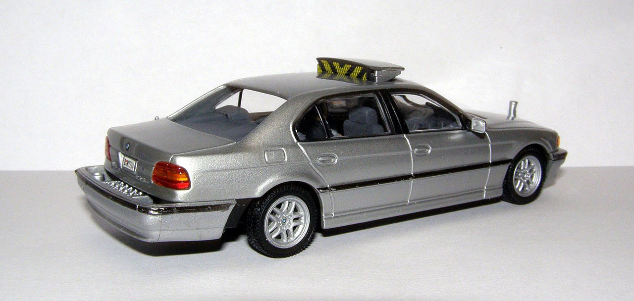 1994 BMW 750iL (E38) (Universal Hobbies for GE Fabbri 007#15) 92