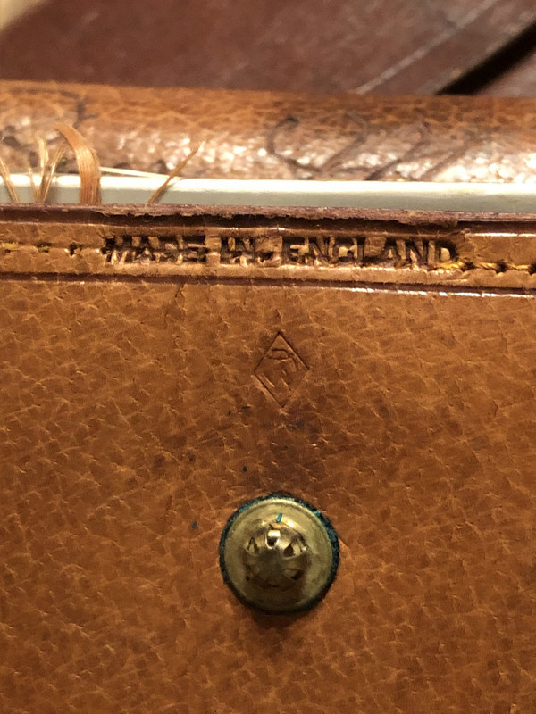 5A44EC95-4A7E-4A5E-974E-E61CE6FAD8EB