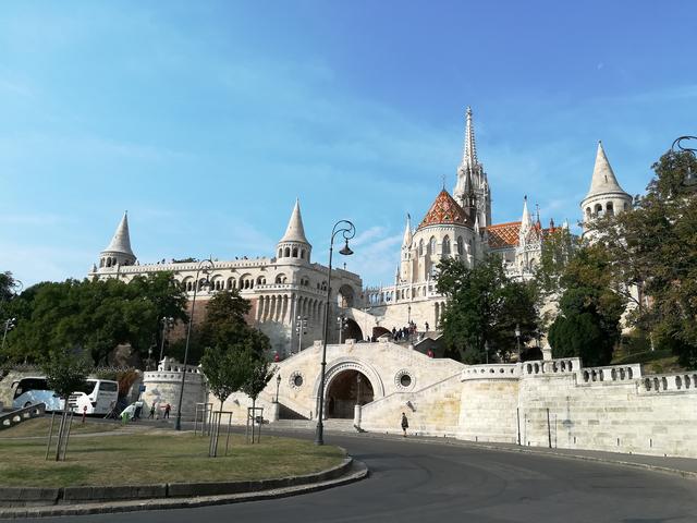 Día 3 jueves 22 de Agosto museos hospital de la roca, de historia militar - Budapest, centro de Europa (1)